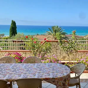 https://villa-mare-giuggiola.sicilyhotelsitaly.net