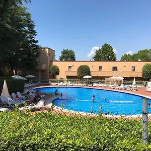 https://vista-sul-lago.hotelinveneto.com