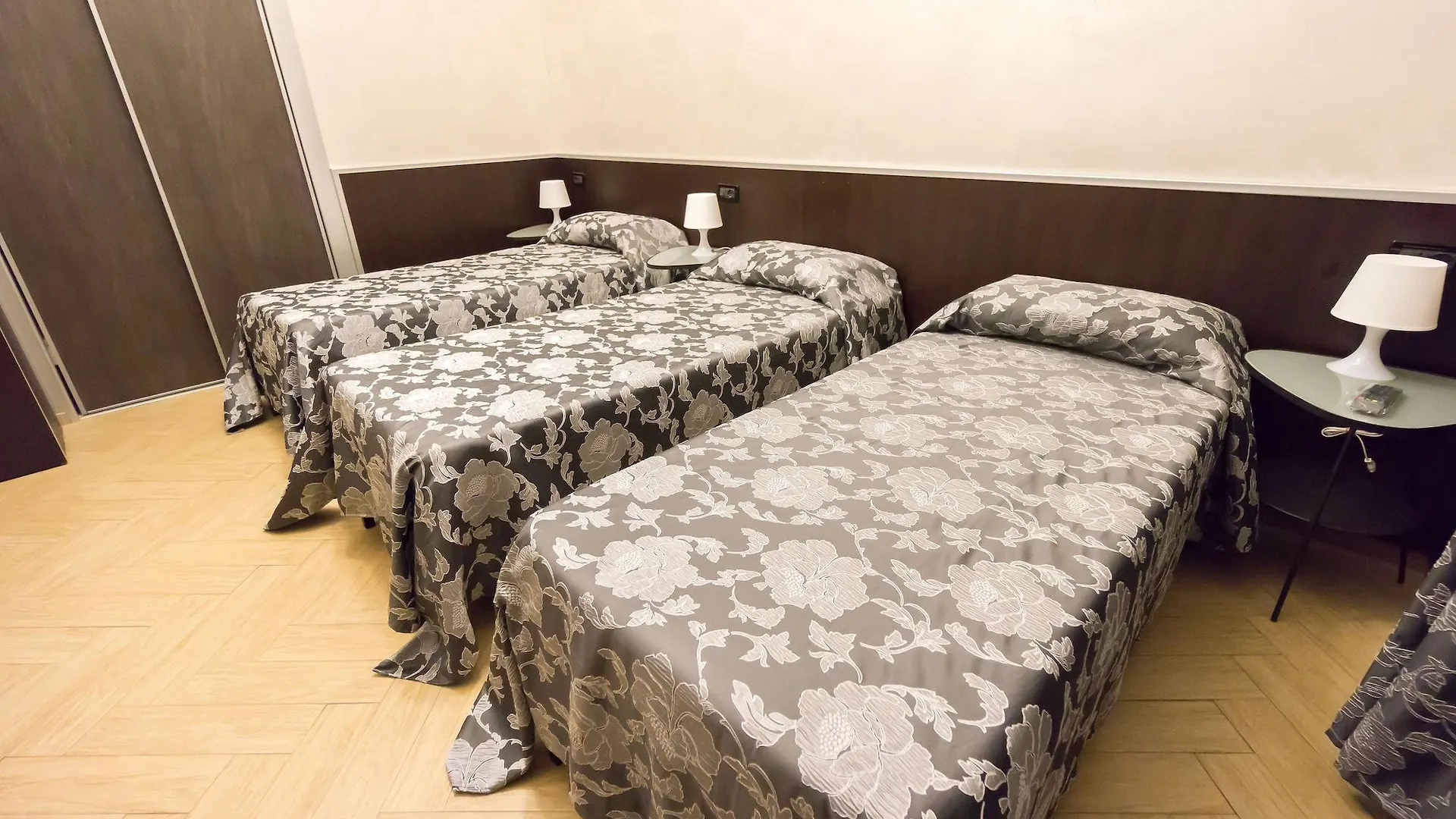 Funny Palace Hostel Rome 0*,